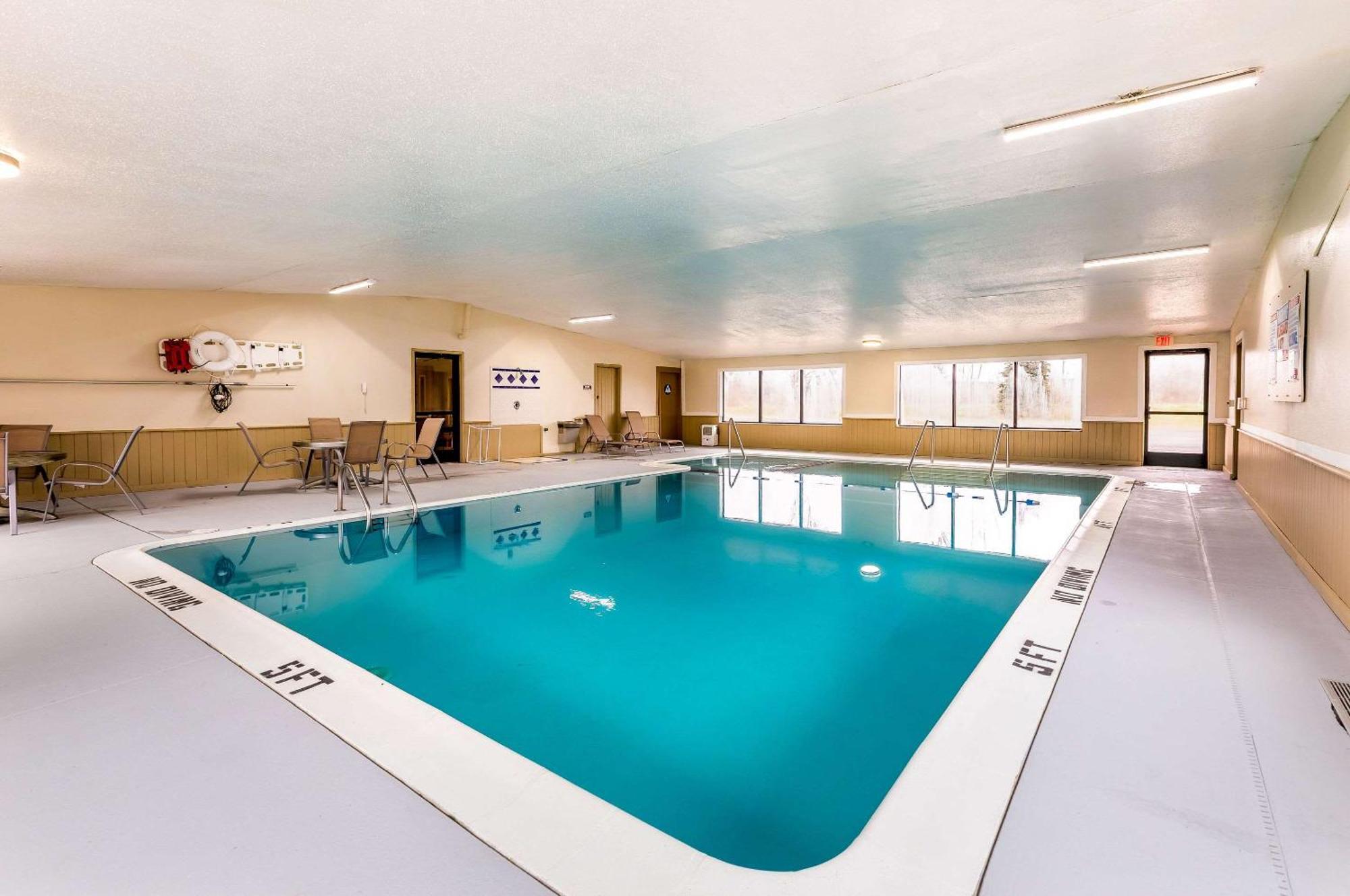 Econo Lodge Inn & Suites Auburn Екстериор снимка